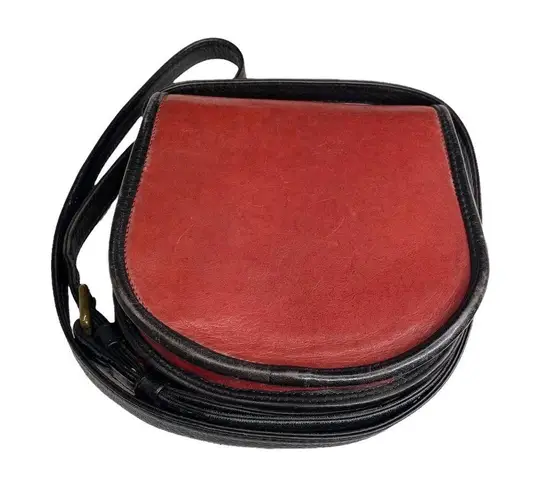 Vintage: Boots ‘n Bags ❁ Accordion Mini Crossbody Saddle Bag ❁ Brick Red Leather