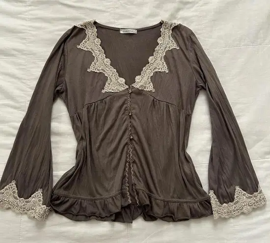 Rosa Cherie Brown cream lace top button
