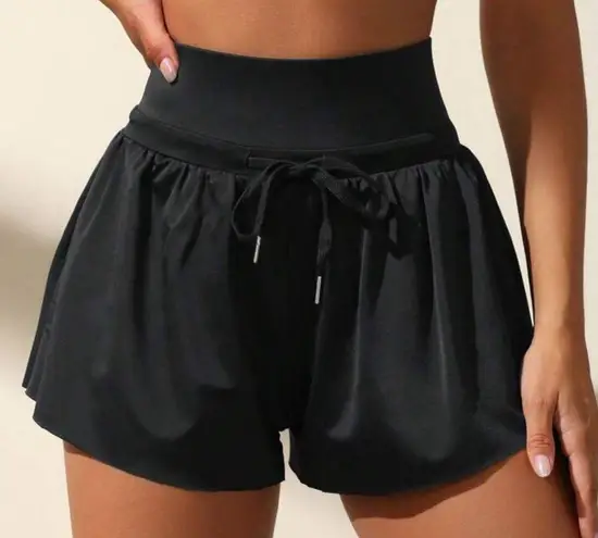 High Waisted Short Black Size M