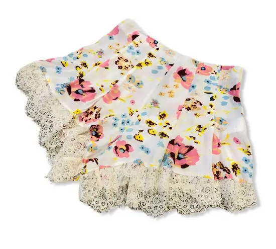 Somedays Lovin NEW Floral And Lace Shorts