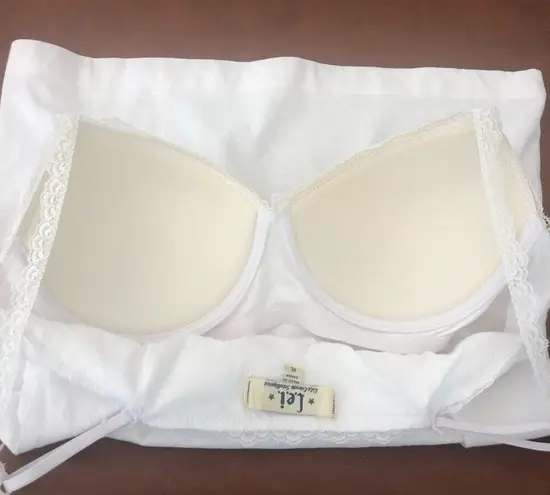 🆕 White Camisole with lace trim & built