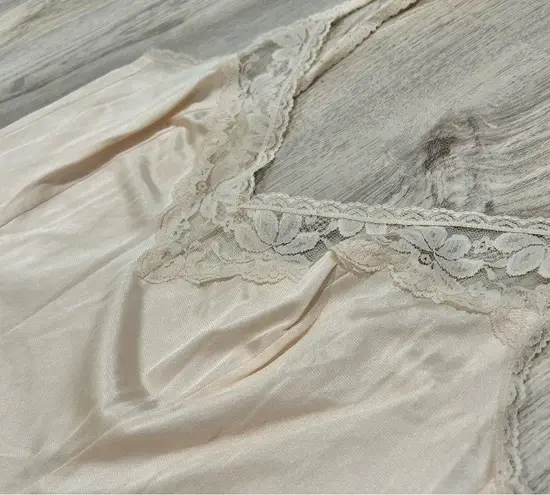 Maidenform Vintage  Ivory Cream Satin Slip Dress Lace Trim USA Made Size 36 - Image 4