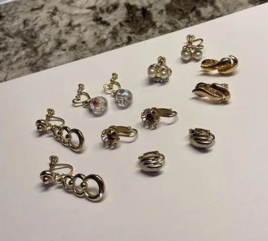 Monet Lot Of 6 Vintage Clip-on Screw On Costume Earrings Gold Tone 1 Signed 