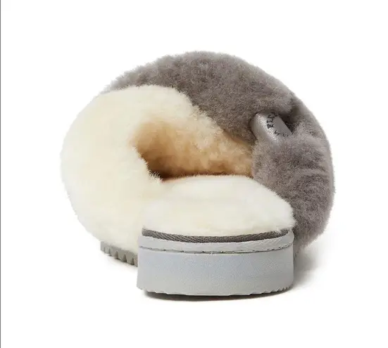 Dearfoams Fireside by New Castle Genuine Shearling Band Slide Slipper