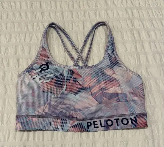 Peloton  2k Workout Set: Sports Bra and Capri Leggings