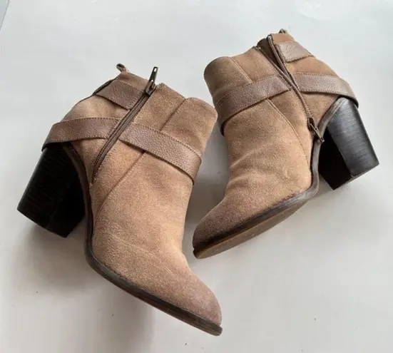 Kelsi Dagger  HEELED ANKLE BOOTS‎ STRAP TAN SUEDE BOOTIES WOMENS SIZE 8.5