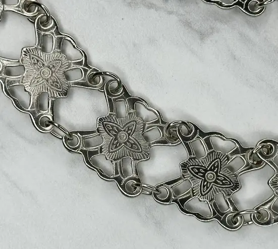Ornate Silver Tone Flower Chain Belt Double Hook Decorative One Size ✨