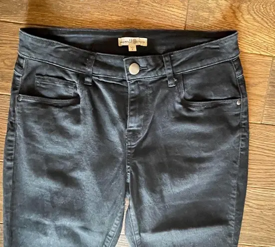 One World Women’s Black Denim Capri Pants With Stretch, Size 4 EUC