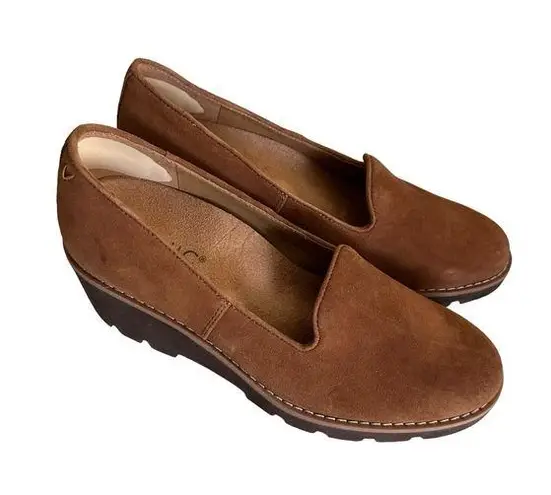 Vionic  Willa Wedge Brown Suede Shoes Size 6