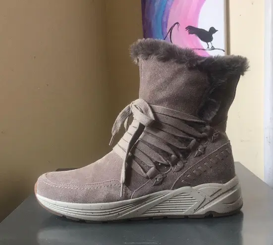 Earth Roamer Taupe Beige Suede Side Zip Lace Up Boots $139.95 EUC 7.5