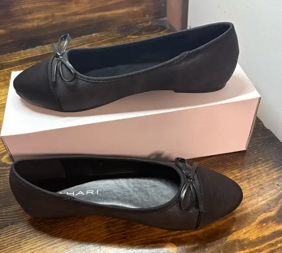 Tahari  Geneva Black Flats Size 8 - Image 1