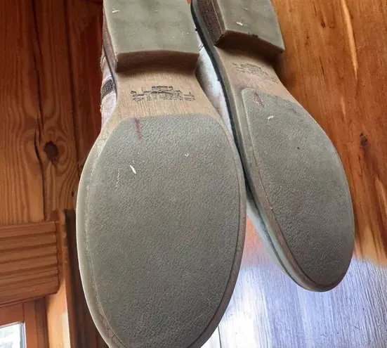 Corral P5016 Cowgirl Boots Size 10M
Genuine leather Distressed taupe