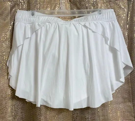 Free People  Movement Bright White On Point Tennis Shorts Skort Size Large NWOT