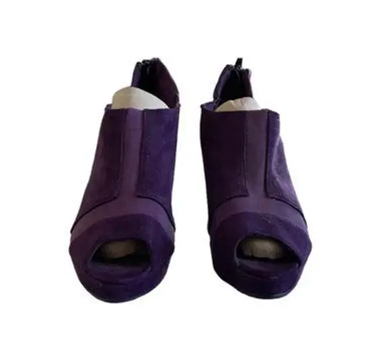 Women's Avenue Purple Boots Size 8.5