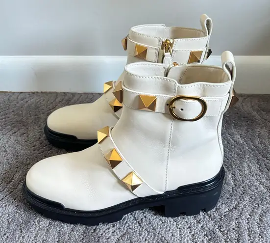 Valentino Garavani Roman Stud Combat Boots White Leather Chelsea Ankle Size 37