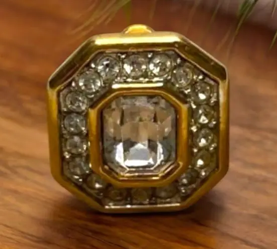 Swavorski VINTAGE S.A.L. Clip-On Earring | Bold Gold Tone Rhinestone Statement Jewelry