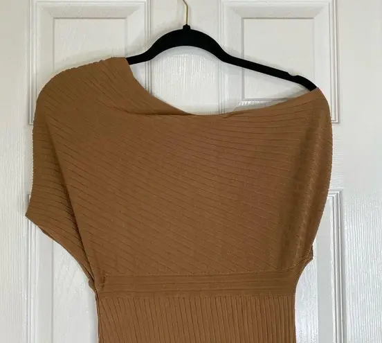 Karina Grimaldi Amber Knit Midi Dress in Camel Size Small One Shoulder Ribbed