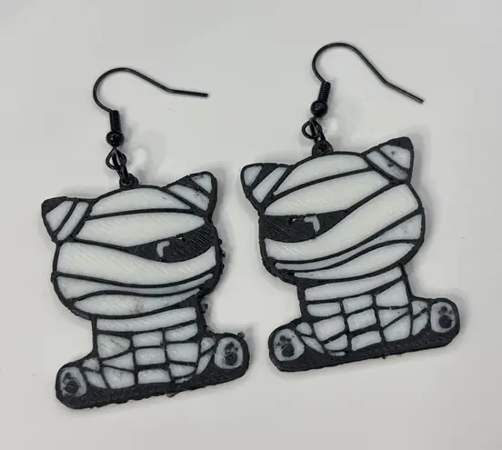 Mummy Cat Dangle Earrings – Spooky Cute Halloween Style Black