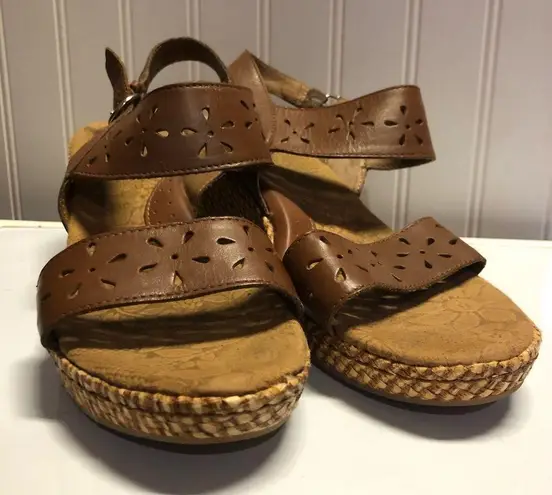 B.O.C Brown Leather Wedge Sandals Size 10