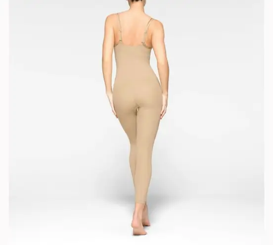 SKIMS Sculpting Catsuit Shapewear M