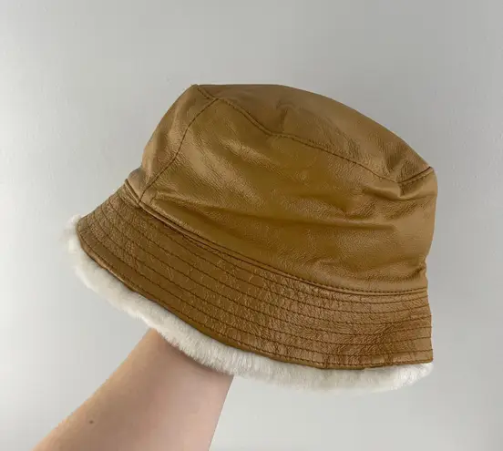 wilson's leather  Vintage Y2K Tan Golden Brown White Faux Fur Lined Bucket Hat