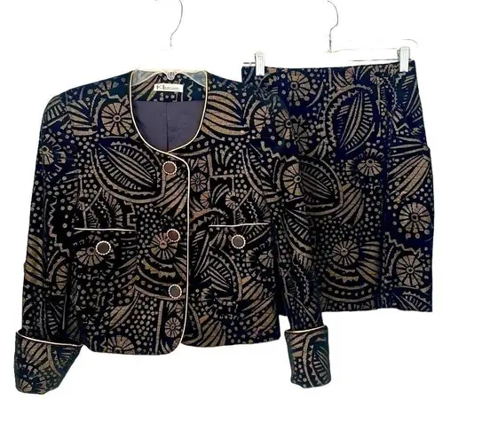 Karl Lagerfeld printed black and gold velvet jacket and skirt suit. Size 6. EUC.