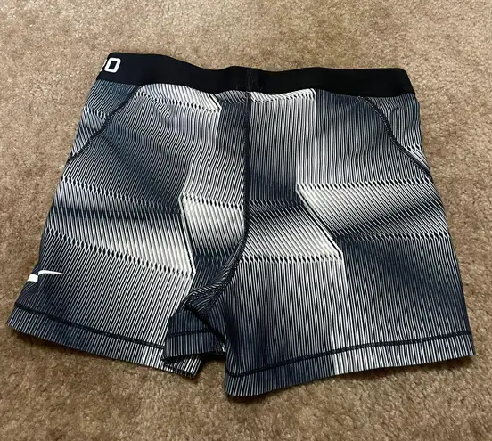 Nike Pros Black Size L