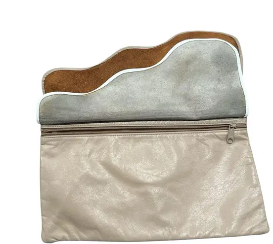 None Vintage Leather clutch bag with wavy design and thin shoulder strap