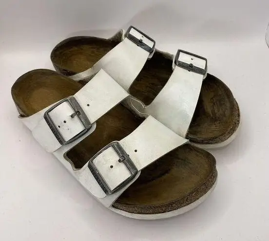 Birkenstock  Arizona Womens Sandal White US W6 EU37 based on comparable shoes