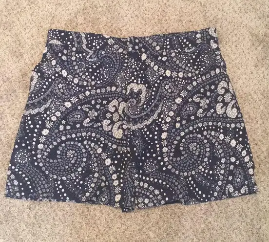 ChloΓ© ππ Chloe Blue Paisley Cady Shorts