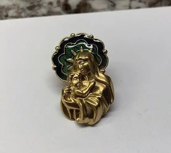 Holy Virgin Mother Mary & Baby Jesus Gold Tone Brooch Tack Pin Signed Avon