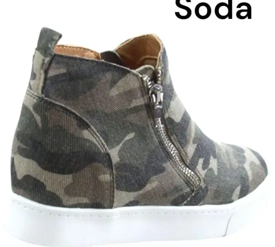 Soda  brand camouflage design side zip sneakers. New!