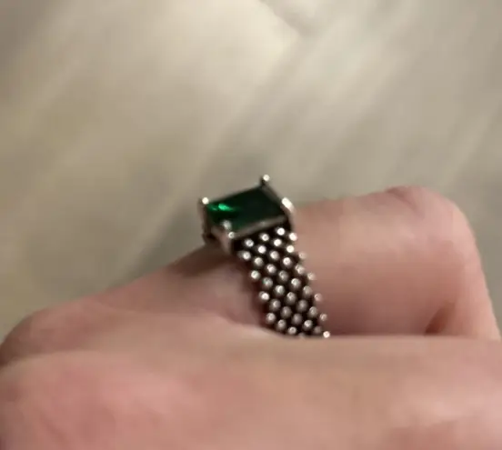 NWOT Green Zircon Emerald Cut Ring – Adjustable Mesh Band Size 6