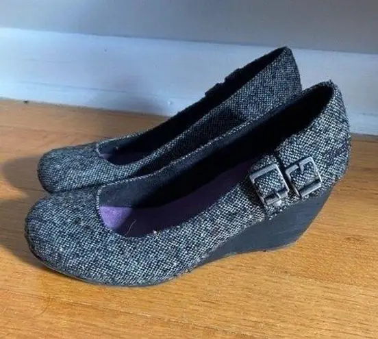 blowfish  Grey Black Tweed Wedges with Buckles