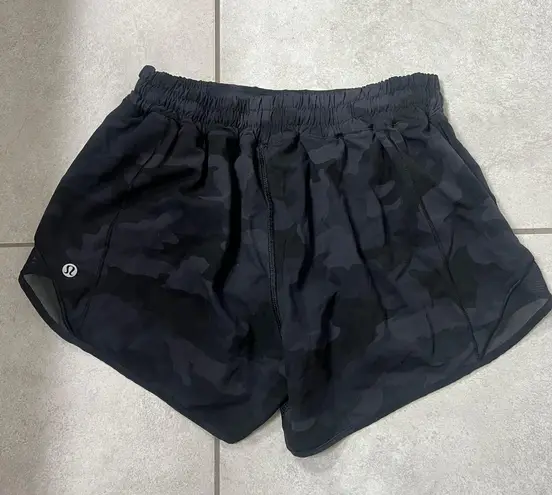 Lululemon Hotty Hot Shorts 4”