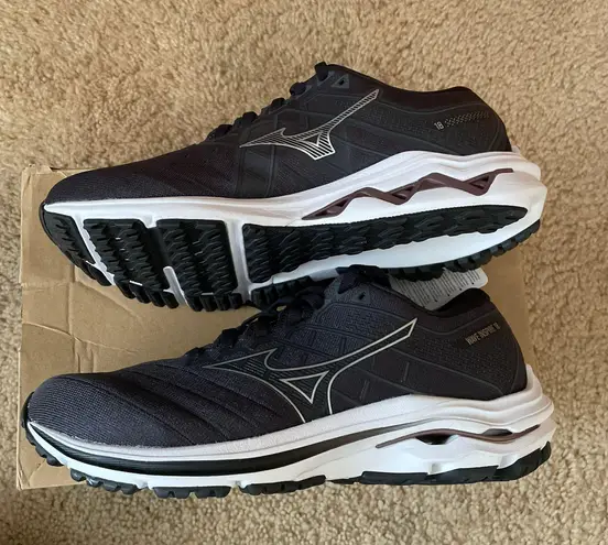 Mizuno s Running Shoes