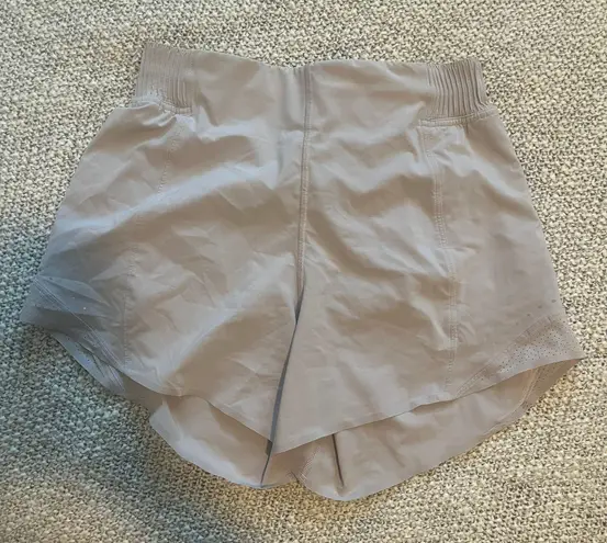 Lululemon Hotty Hot Shorts 4”