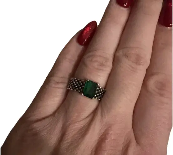 NWOT Green Zircon Emerald Cut Ring – Adjustable Mesh Band Size 6