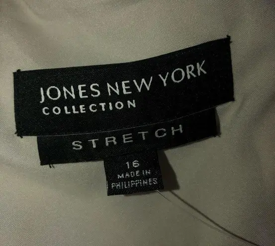 Jones New York  stretchy sleeveless dress