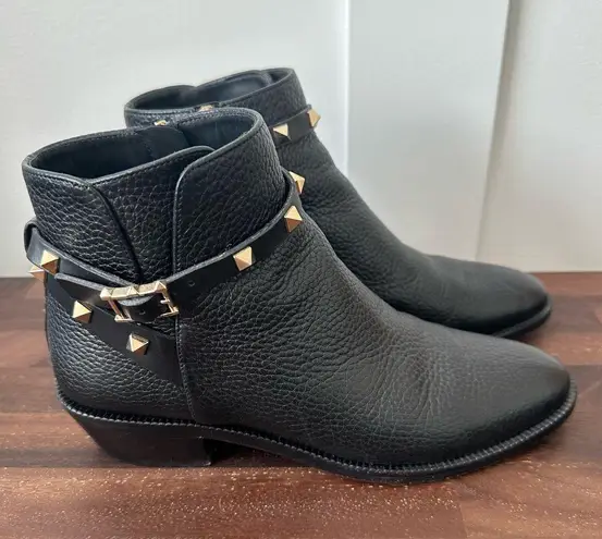 Valentino Garavani Black Pebbled Booties