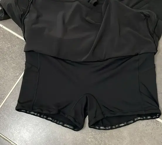 Lululemon  Play Off The Pleats Skirt *13" size 10
Black