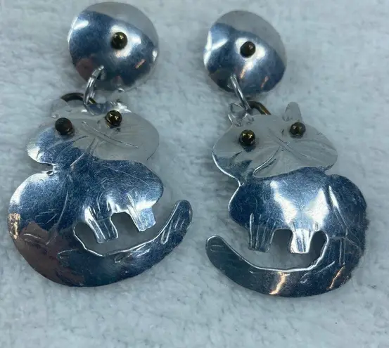 Cat Kitten Kitty Cat Silver Color Metal Pierced Earrings Dangle Wiggles