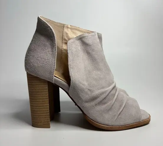 42 Gold Womens Loyalty Peep Toe Bootie in Fog Kid Suede Gray Size 10