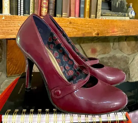 American Eagle Academia oxblood heels burgundy