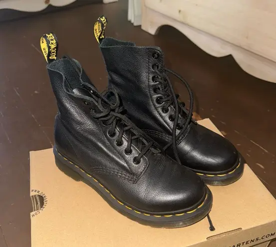 Dr. Martens  Pascal Boot thumbnail 1