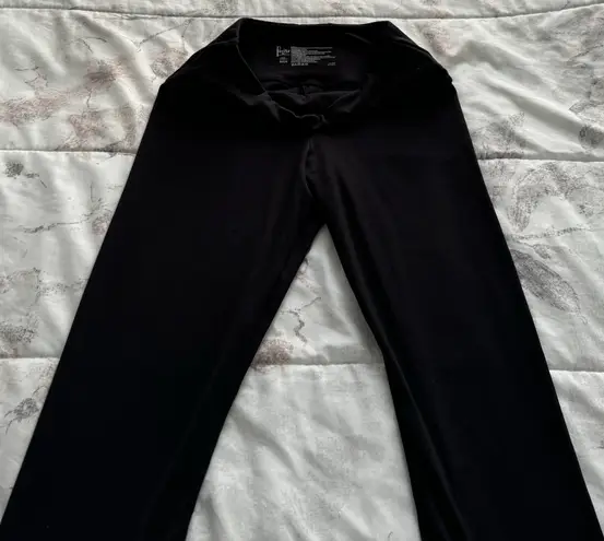 Felina Black Super Soft Mid Rise Leggings, size S