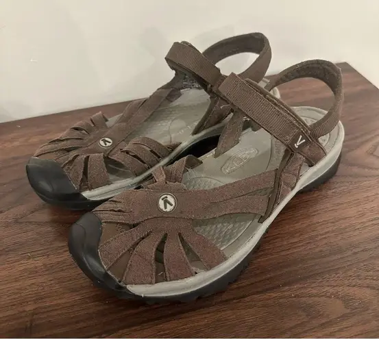 Keen Women’s ‘Rose’ Closed Toe Waterproof Casual Rugged Adventure Sandals Size 9