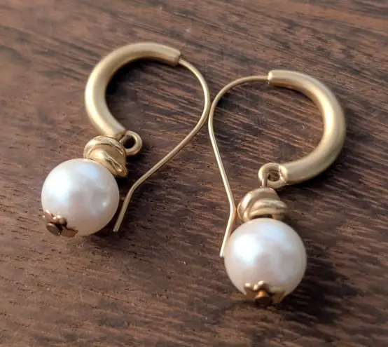 Vintage Earrings for Pierced Ears Stylish Gold Tone & Faux Pearl Statement