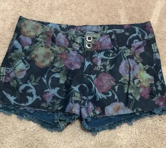 Daytrip  Navy Floral Shorts 26