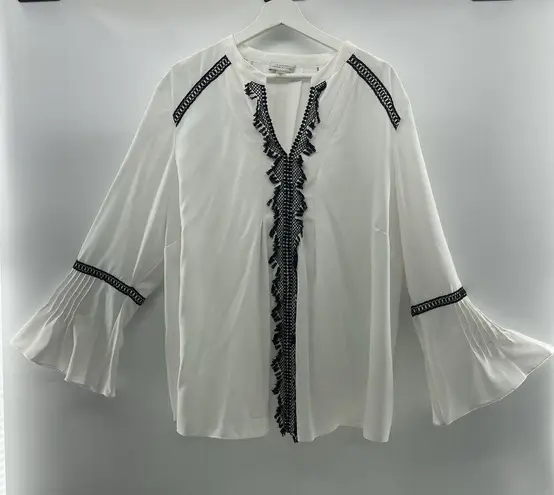 Tahari Plus 2X Top Ivory Black Lace Detail Blouse V-Neck Pleats Jumper Women's